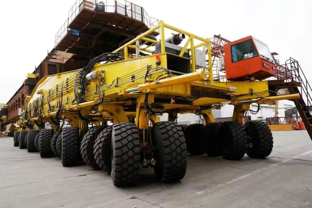 世界最大吨位1100吨运架一体式架桥机